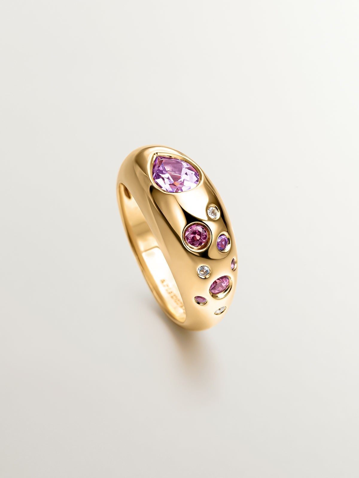 Anillo de plata 925 bañada en oro amarillo de 18K con amatistas rosas y moradas, topacios blancos y rodolitas rosas