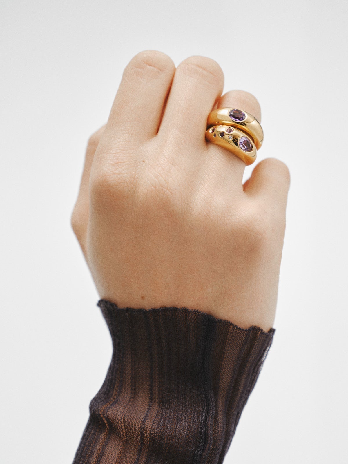 Anillo de plata 925 bañada en oro amarillo de 18K con amatistas rosas y moradas, topacios blancos y rodolitas rosas