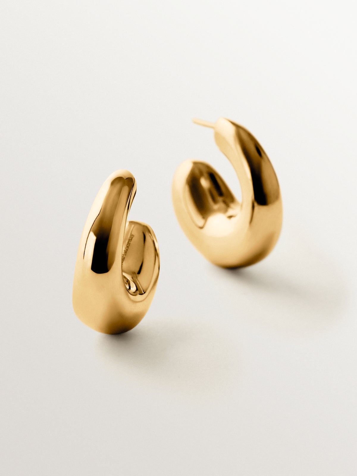 Pendientes gruesos de aro grandes de plata 925 bañada en oro de 18K