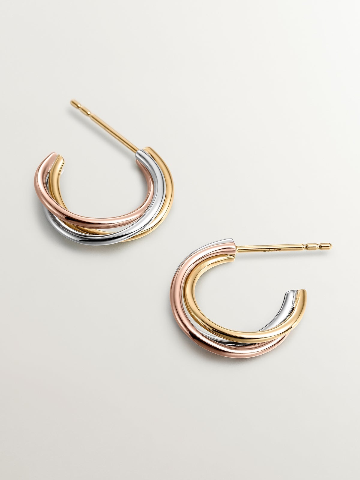 Pendientes de aro triples de oro blanco, amarillo y rosa de 9K