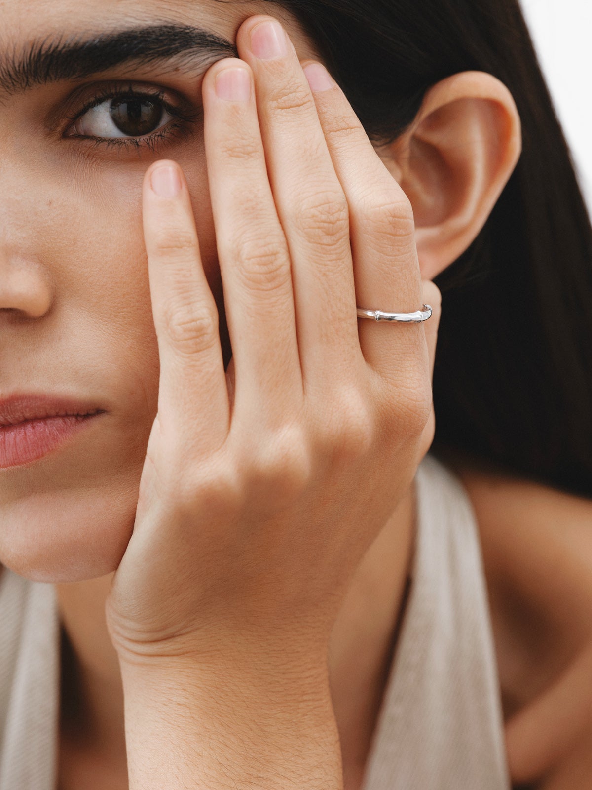 Anillo de plata 925 con textura de bambú