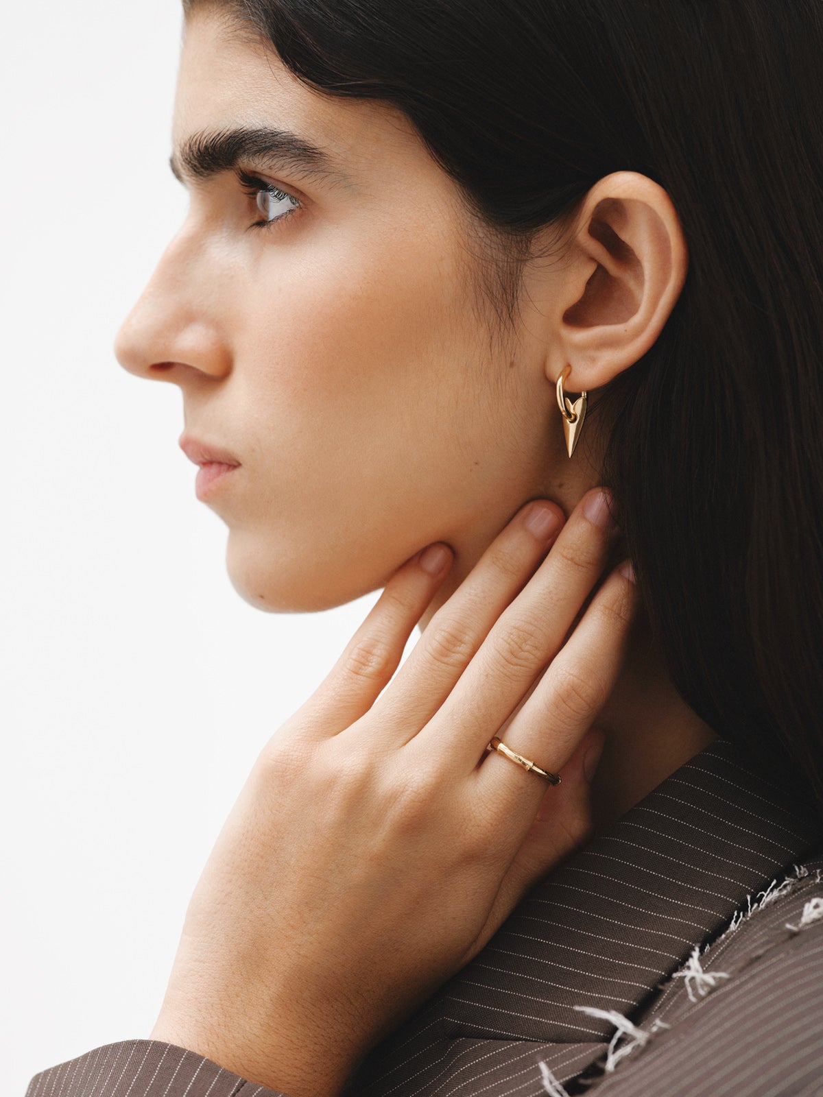 Anillo de plata 925 bañada en oro amarillo de 18K con textura de bambú