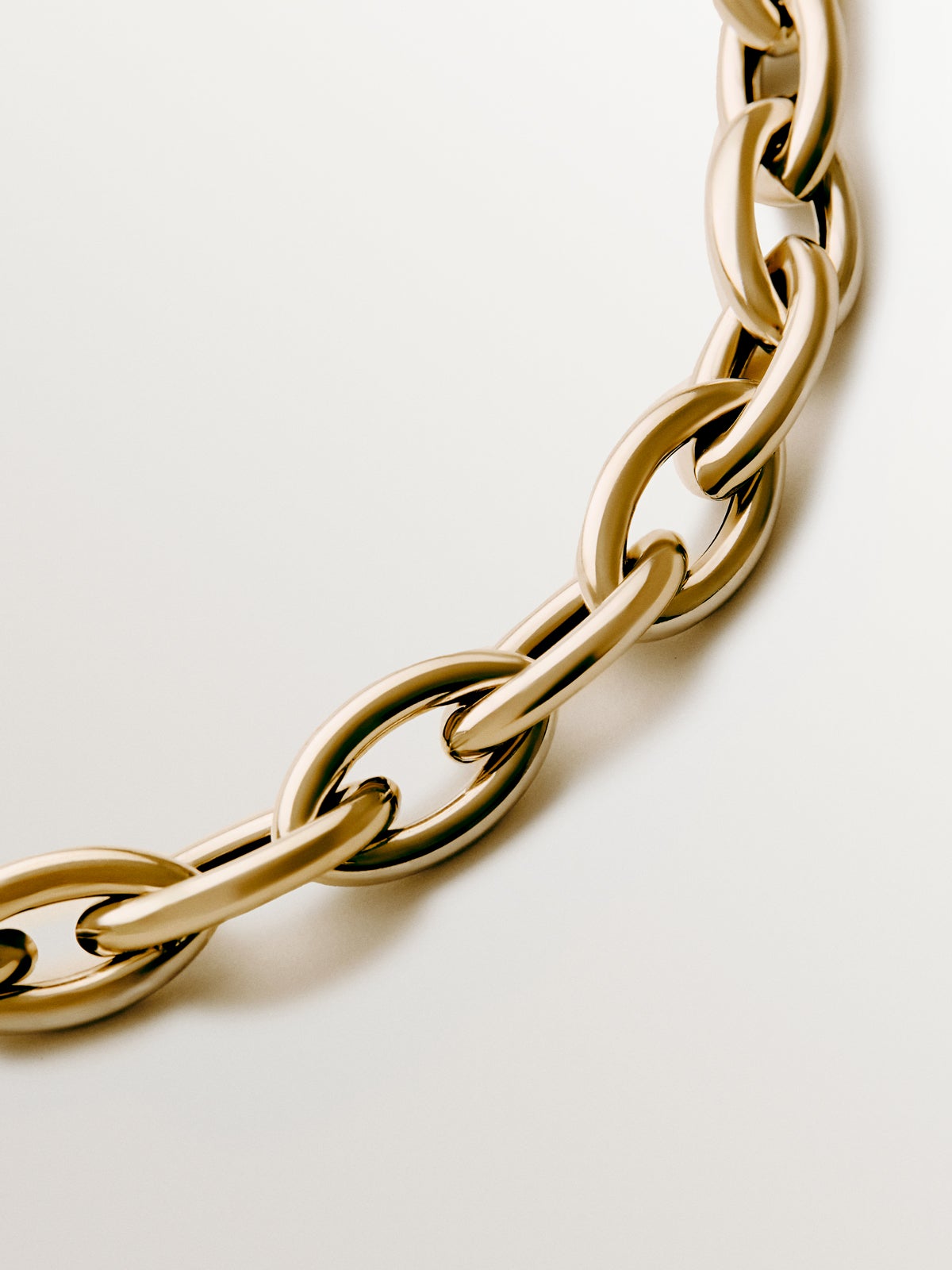 Cadena de plata 925 bañada en oro amarillo de 18K de eslabones ovalados