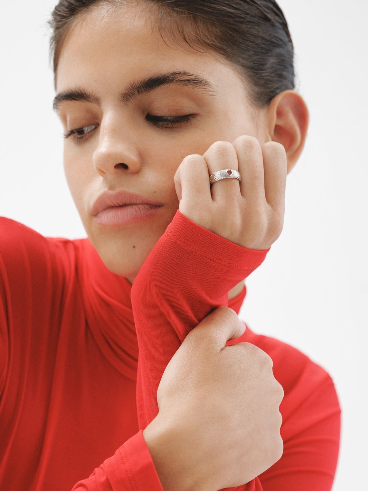 Anillo de plata 925 con corazón y textura guilloché