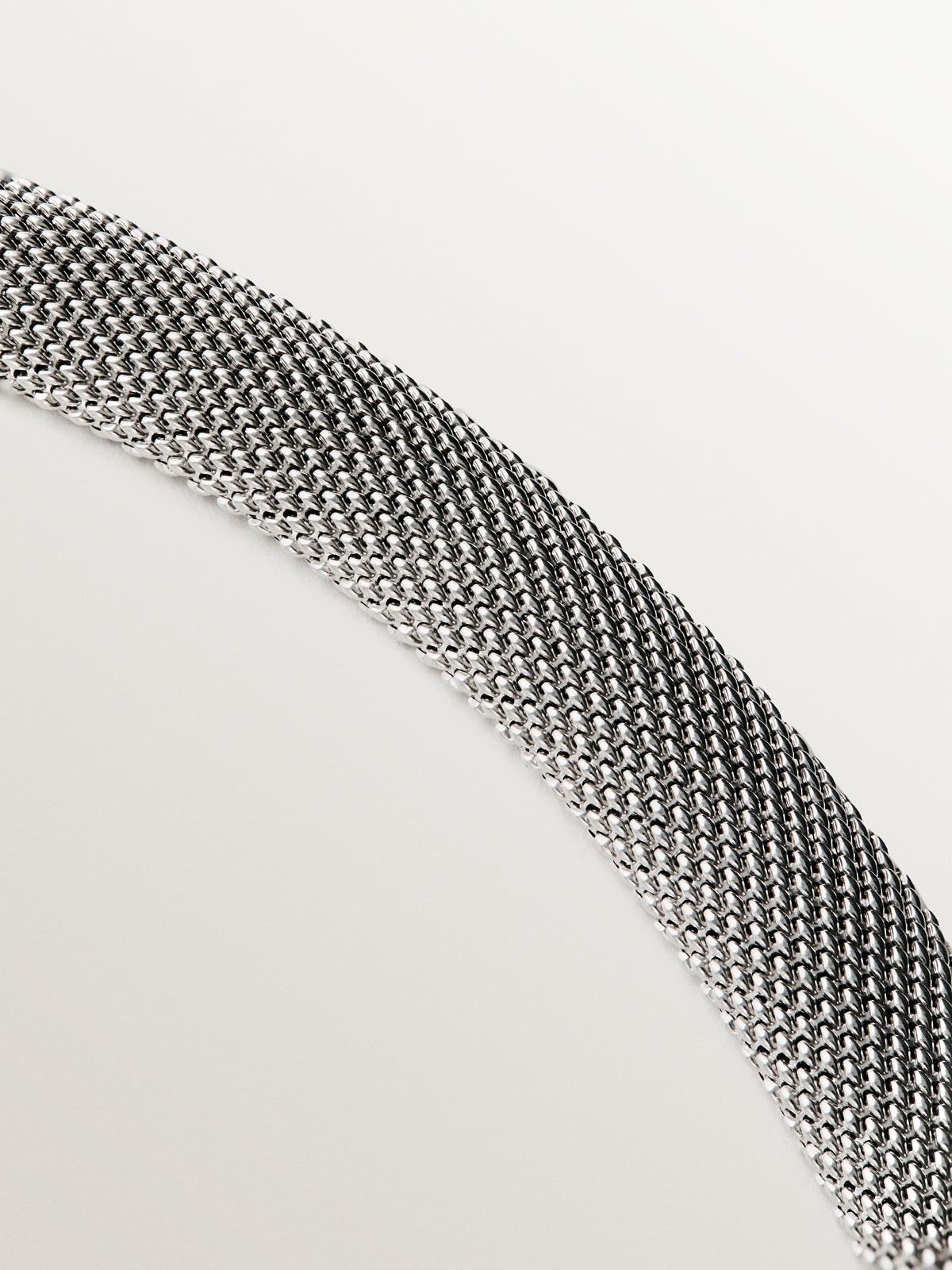 Colgante rígido de plata 925 con malla