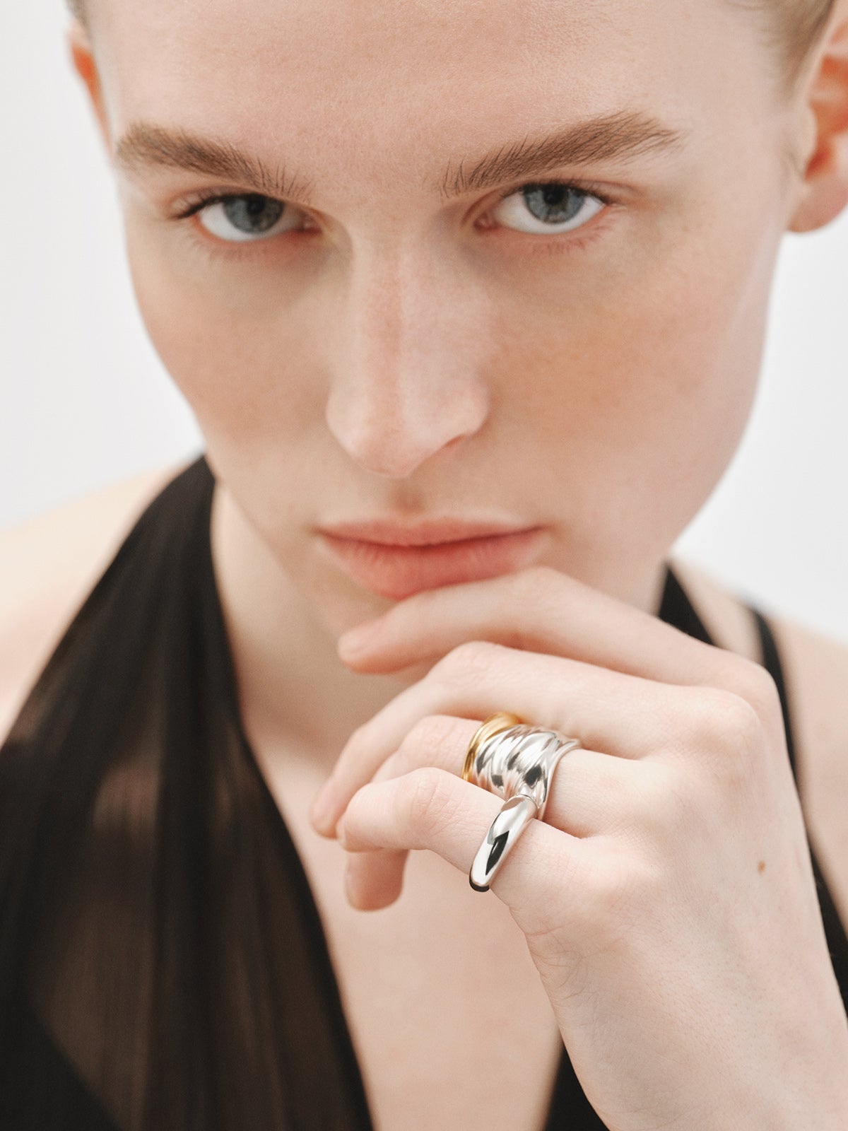 Anillo abombado de plata 925