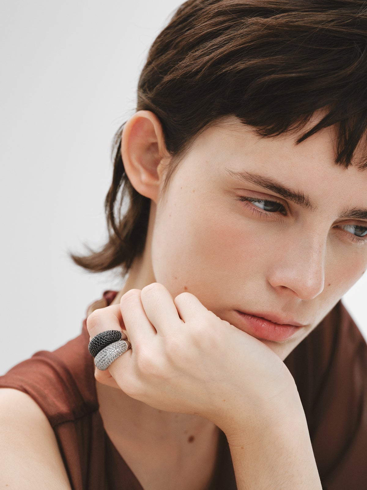 Anillo de plata 925 con pavé de topacios azul sky