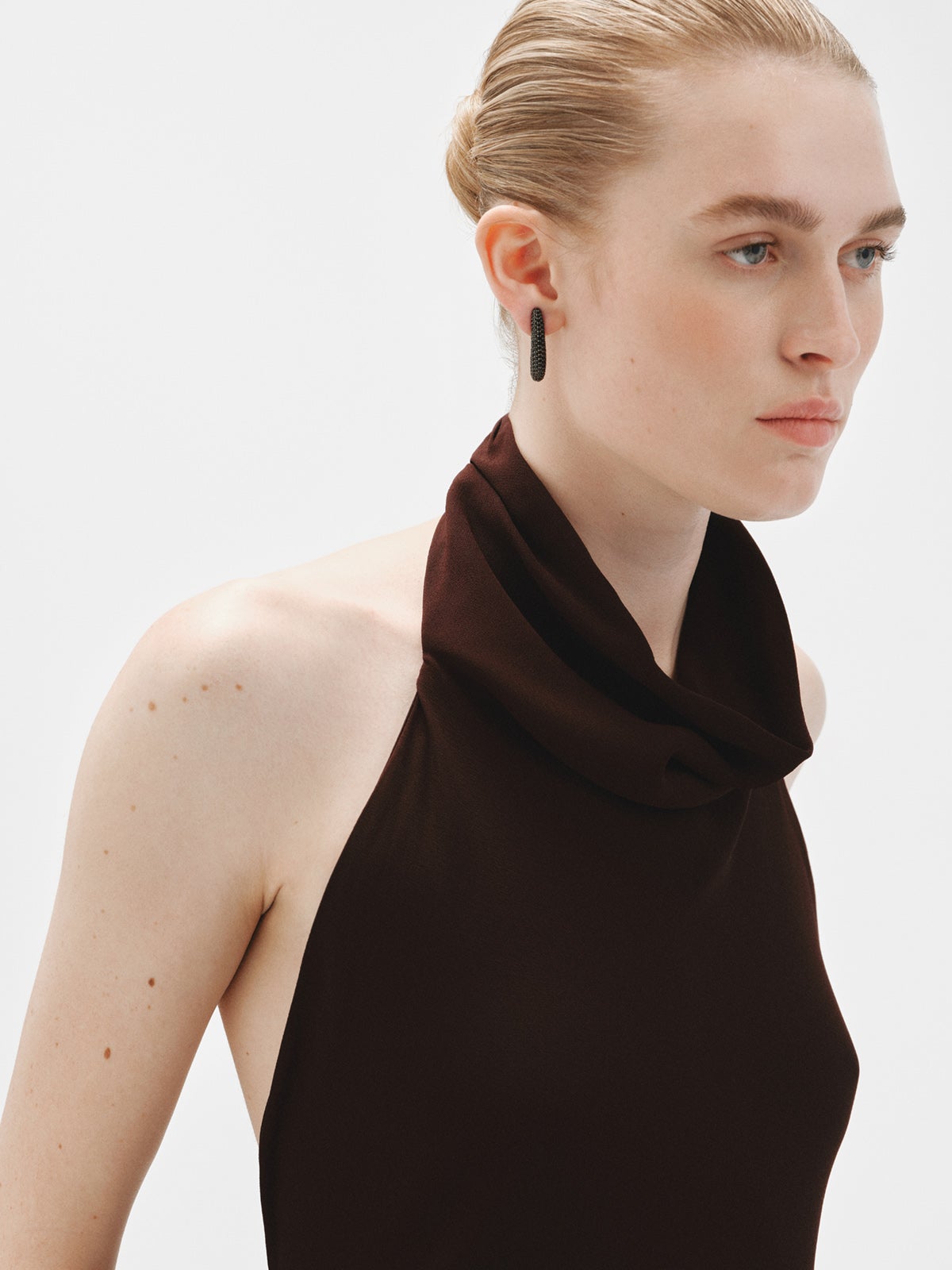 Pendientes largos de plata 925 con pavé de espinelas negras