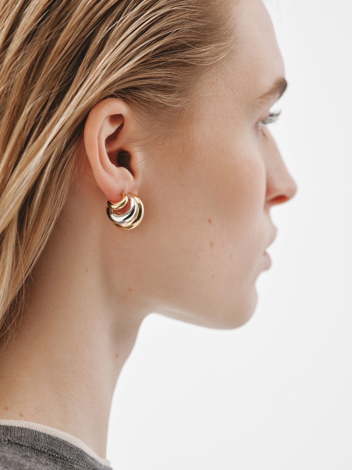 Pendientes trepadores de plata 925 bañada en rodio y oro amarillo de 18K