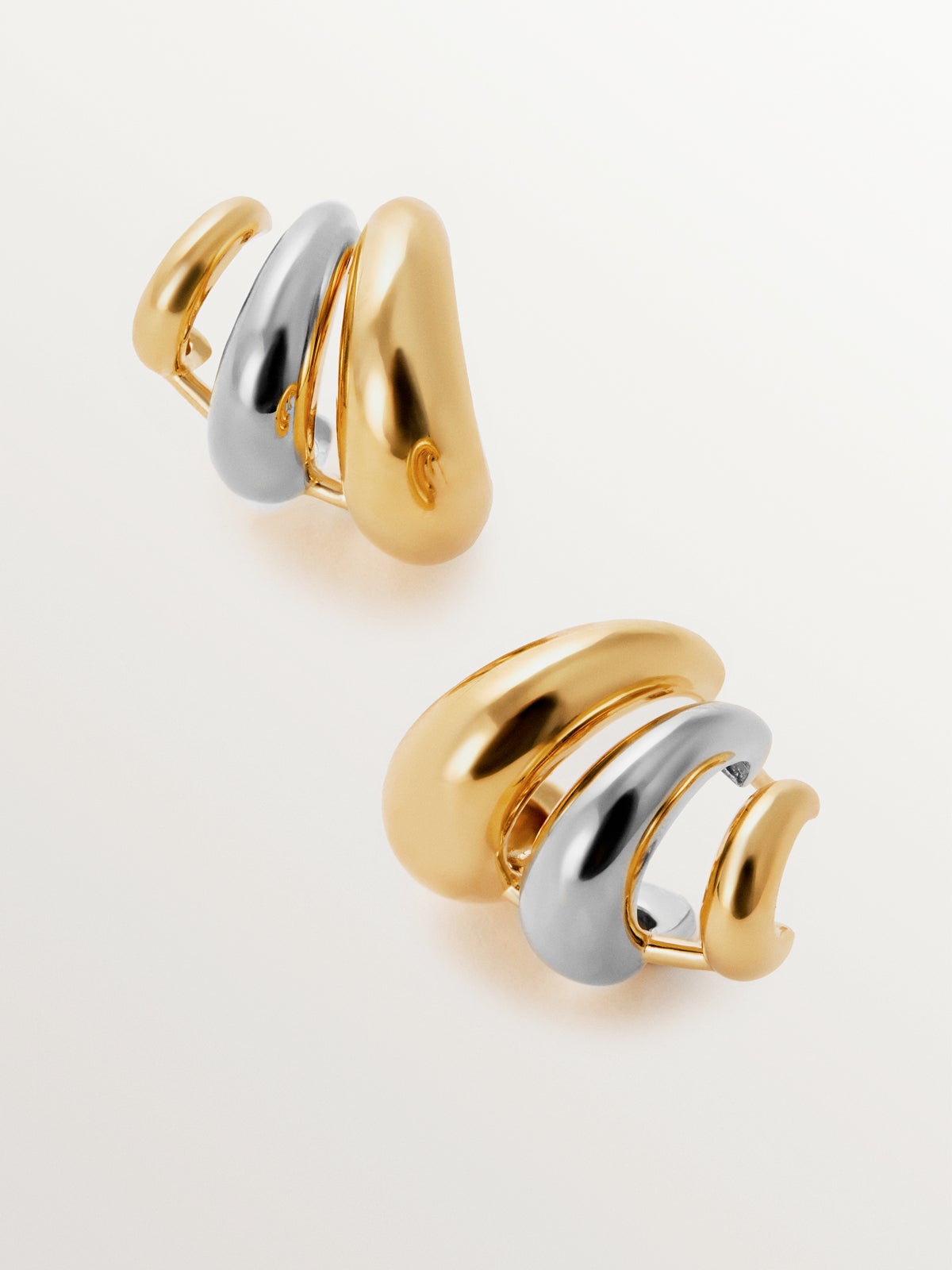 Pendientes trepadores de plata 925 bañada en rodio y oro amarillo de 18K