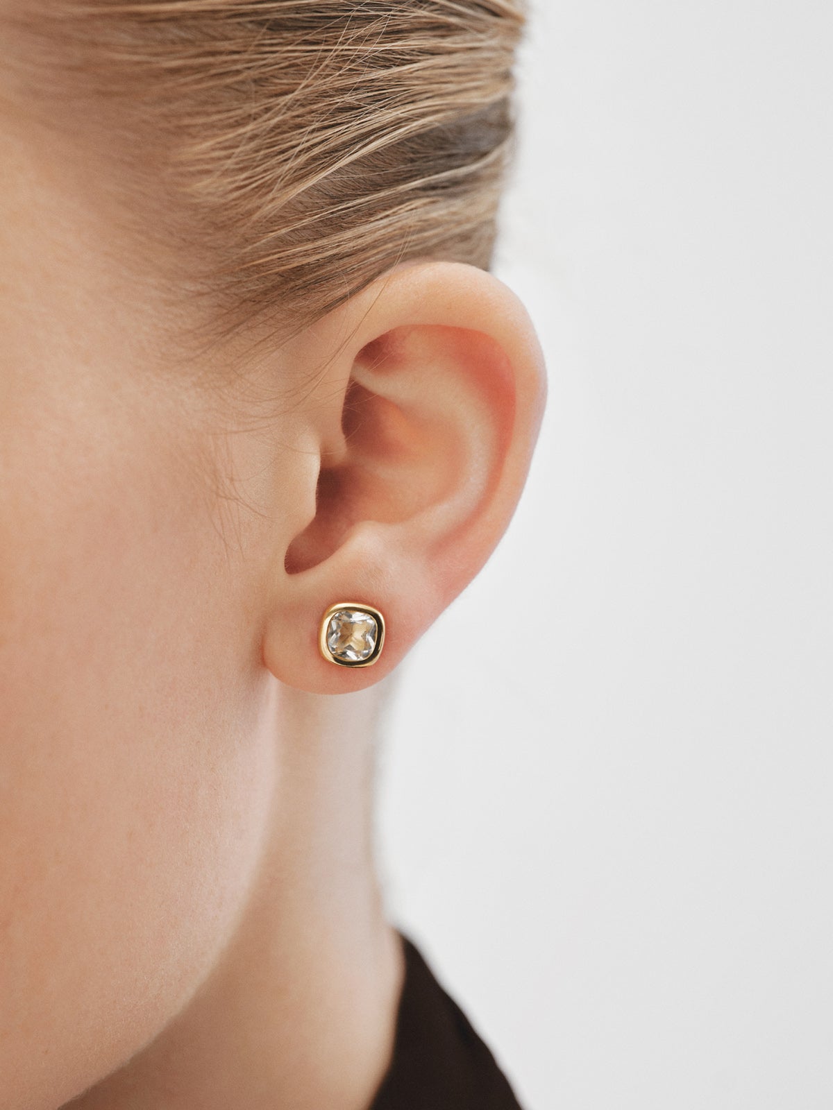 Pendientes de plata 925 bañada en oro amarillo de 18K con 2 topacios blancos