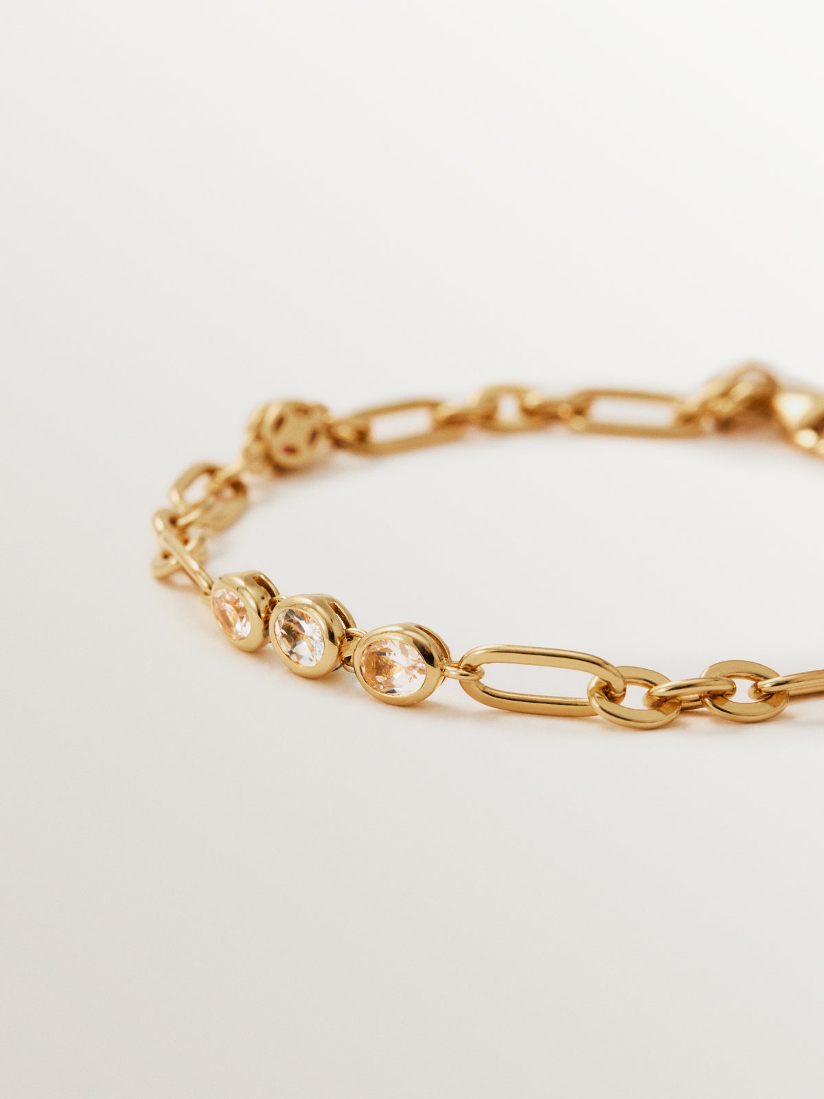 Pulsera de cadena de plata 925 bañada en oro amarillo de 18K con topacios blancos