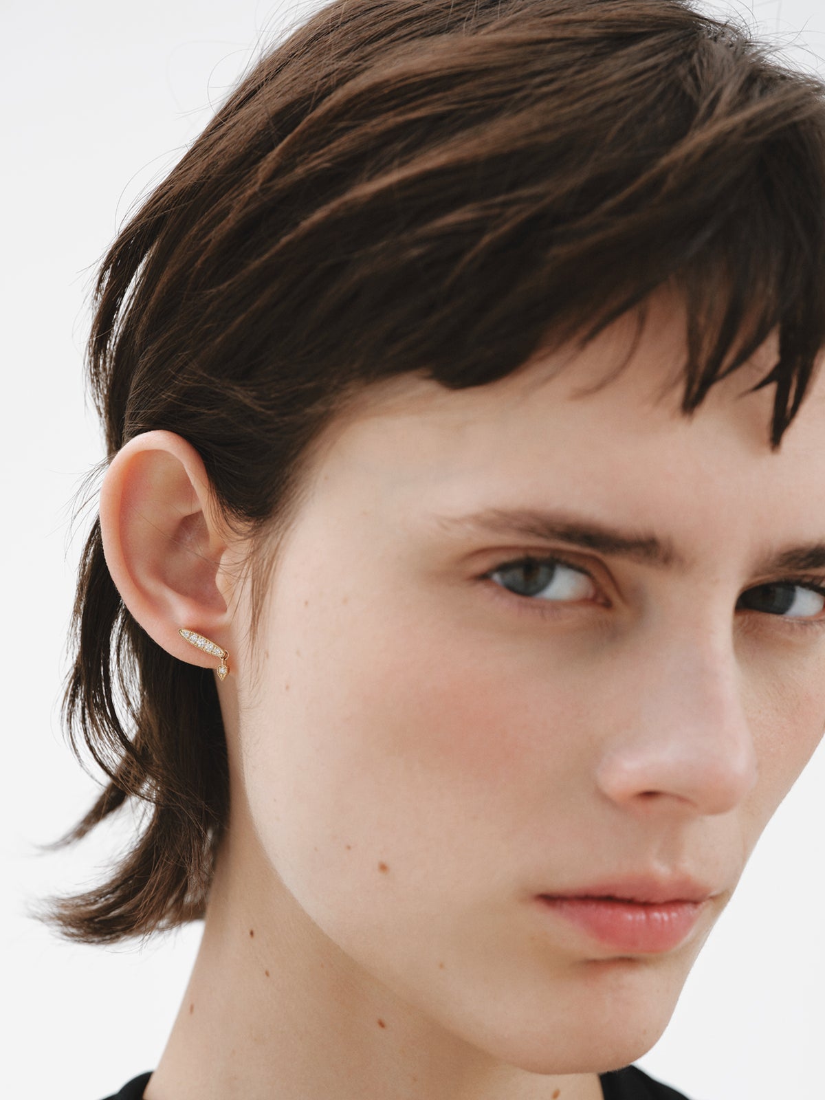 Pendientes de oro amarillo de 18K con diamantes en talla brillante