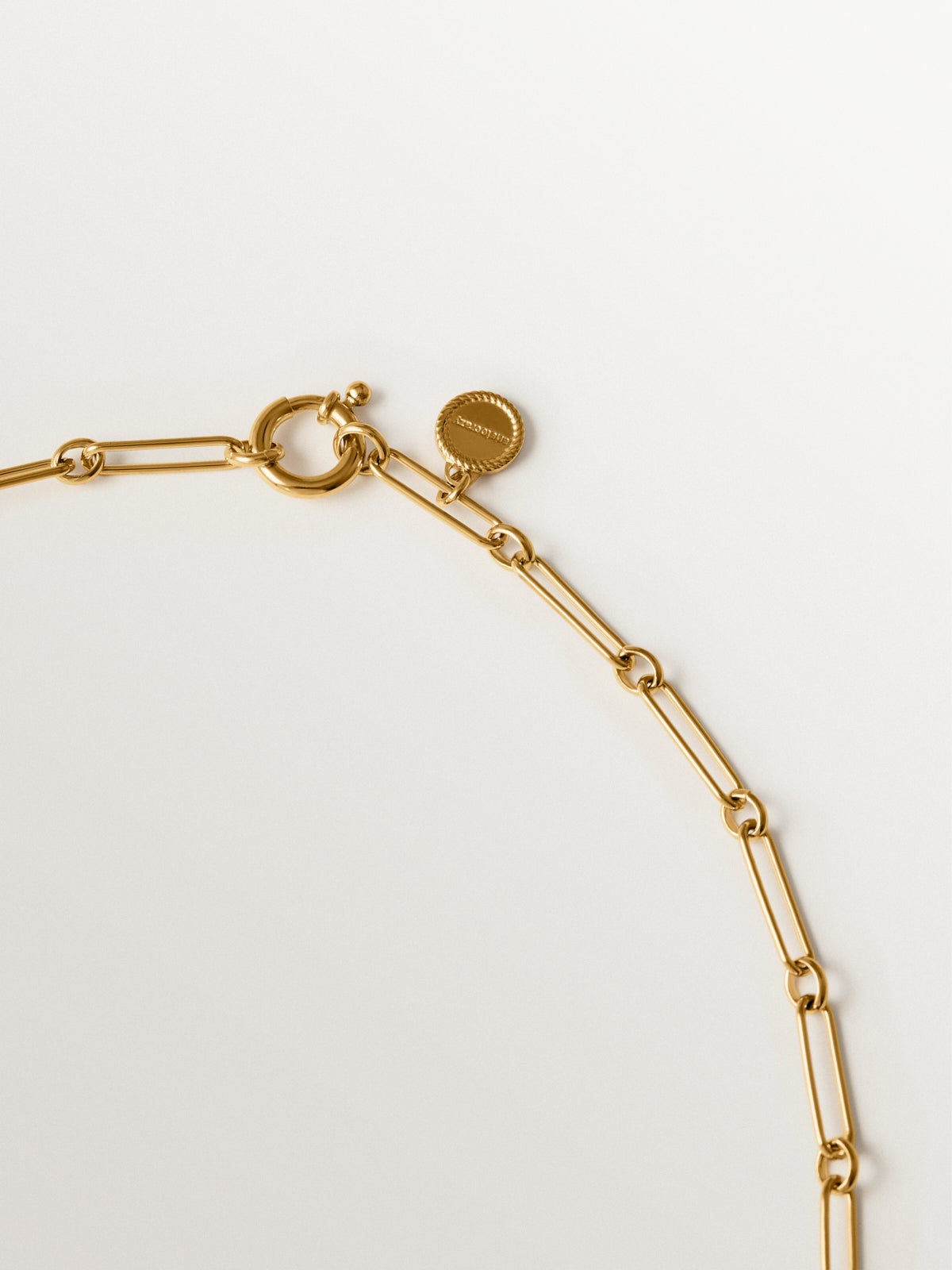 Cadena longitud media de plata 925 bañada en oro de 18K