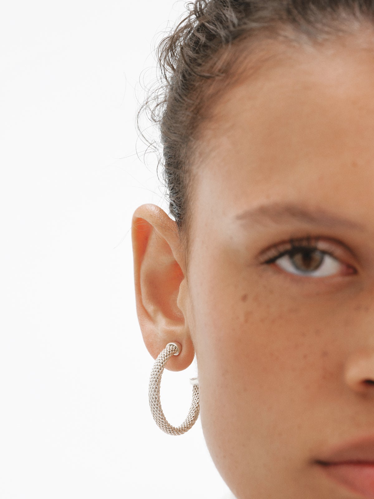 Pendientes medianos de plata 925 con textura de malla