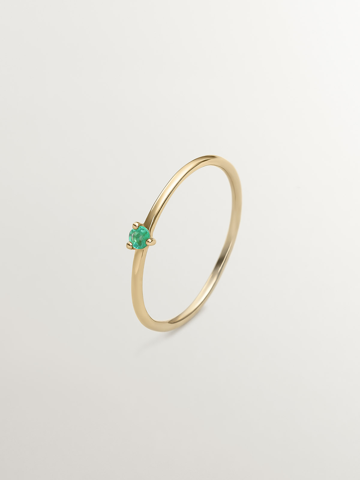 9K Yellow Gold Solitaire Ring with Emerald