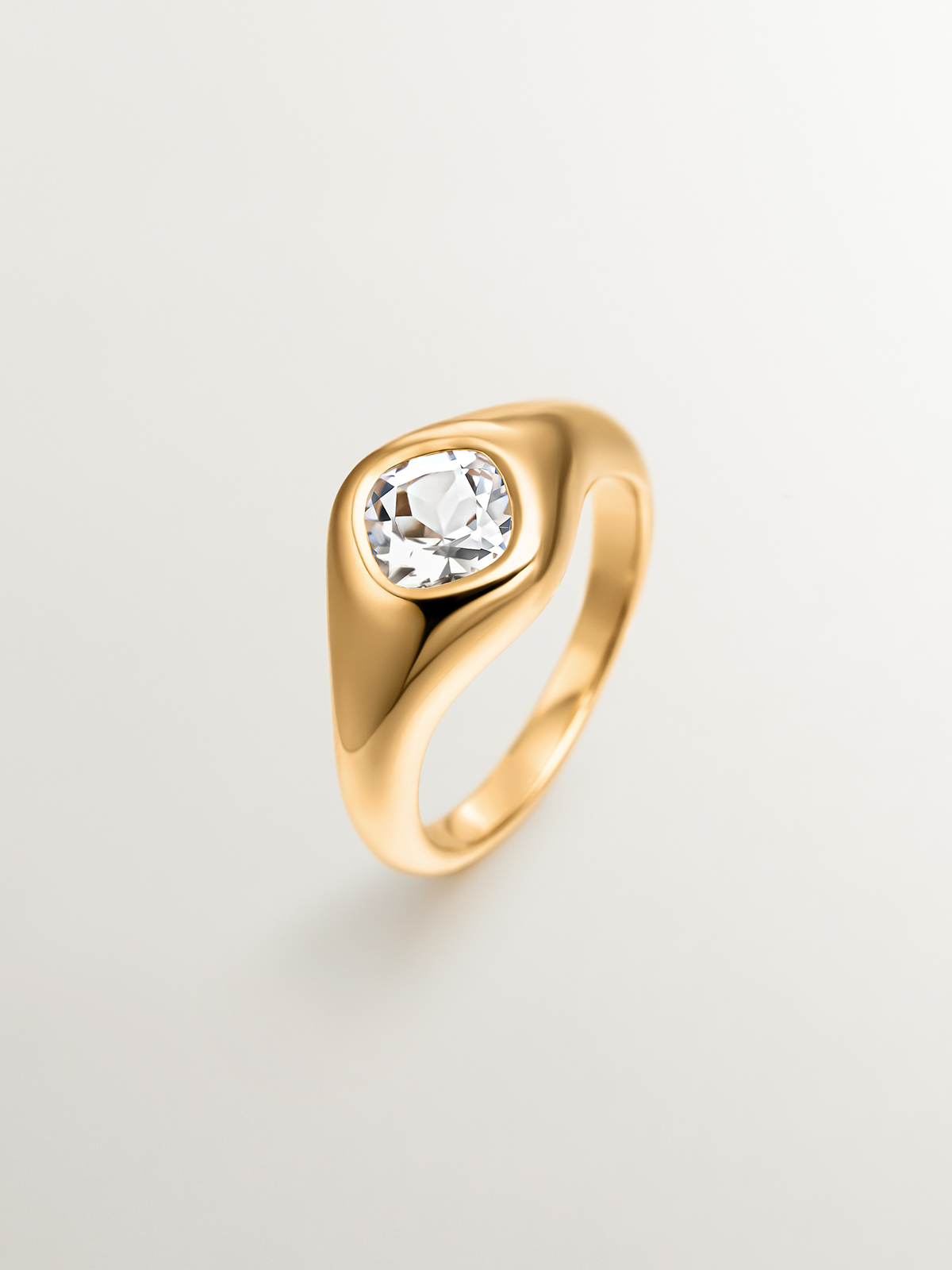 18K yellow gold plated 925 silver signet ring with white quartz
