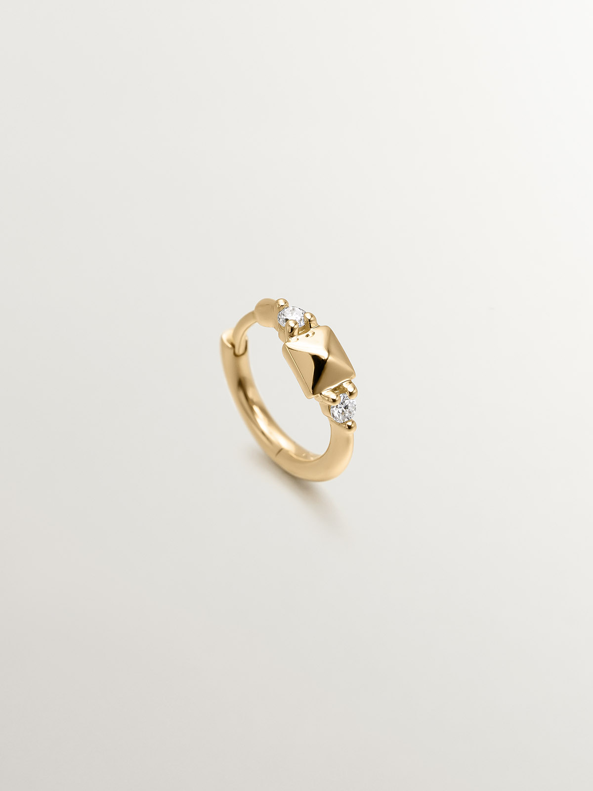 18K yellow individual ring pending with tachuela and diamonds