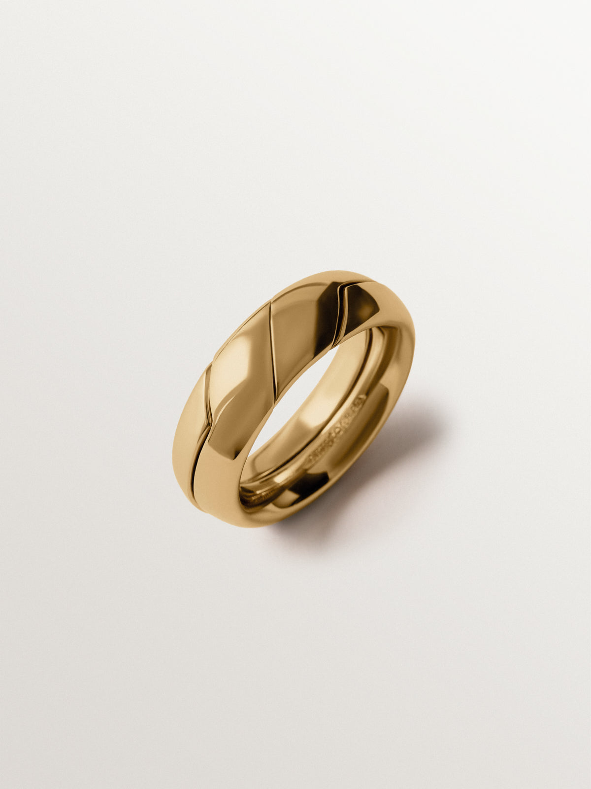 Anillo gimmel bañado en oro amarillo