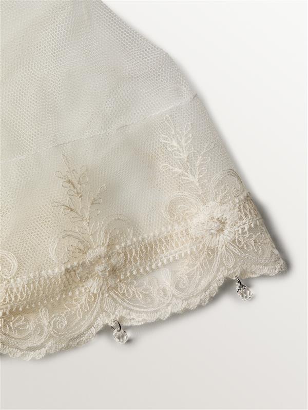 Casquete de encaje con cristales