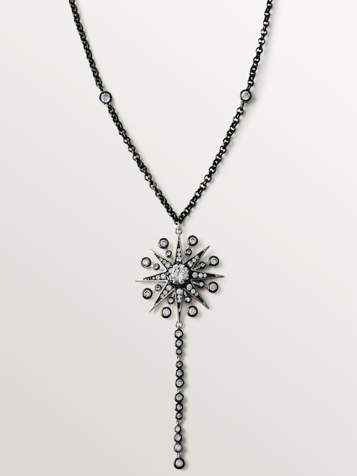 Collar bicolor con cristales y estrellas