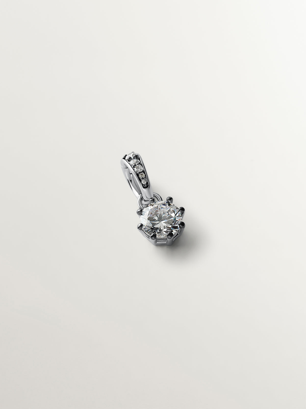 Charm bicolor con cristal pequeño