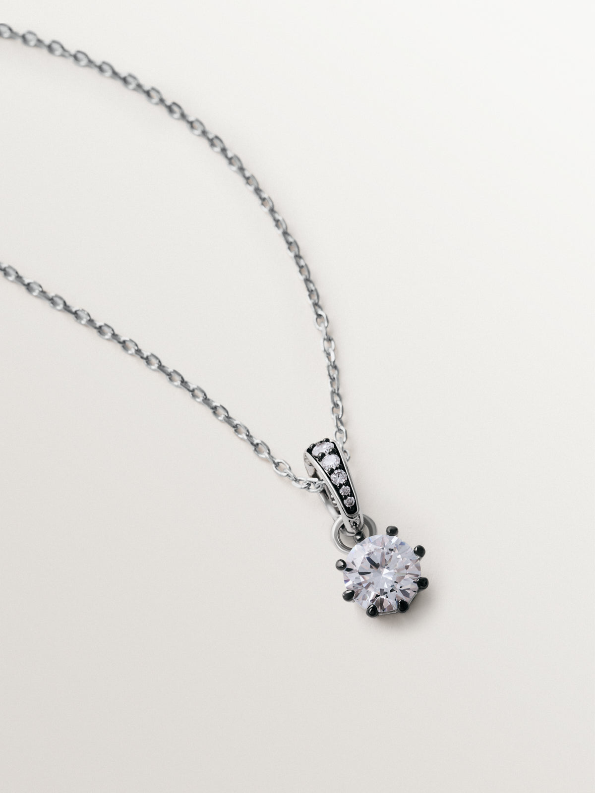 Charm bicolor con cristal pequeño
