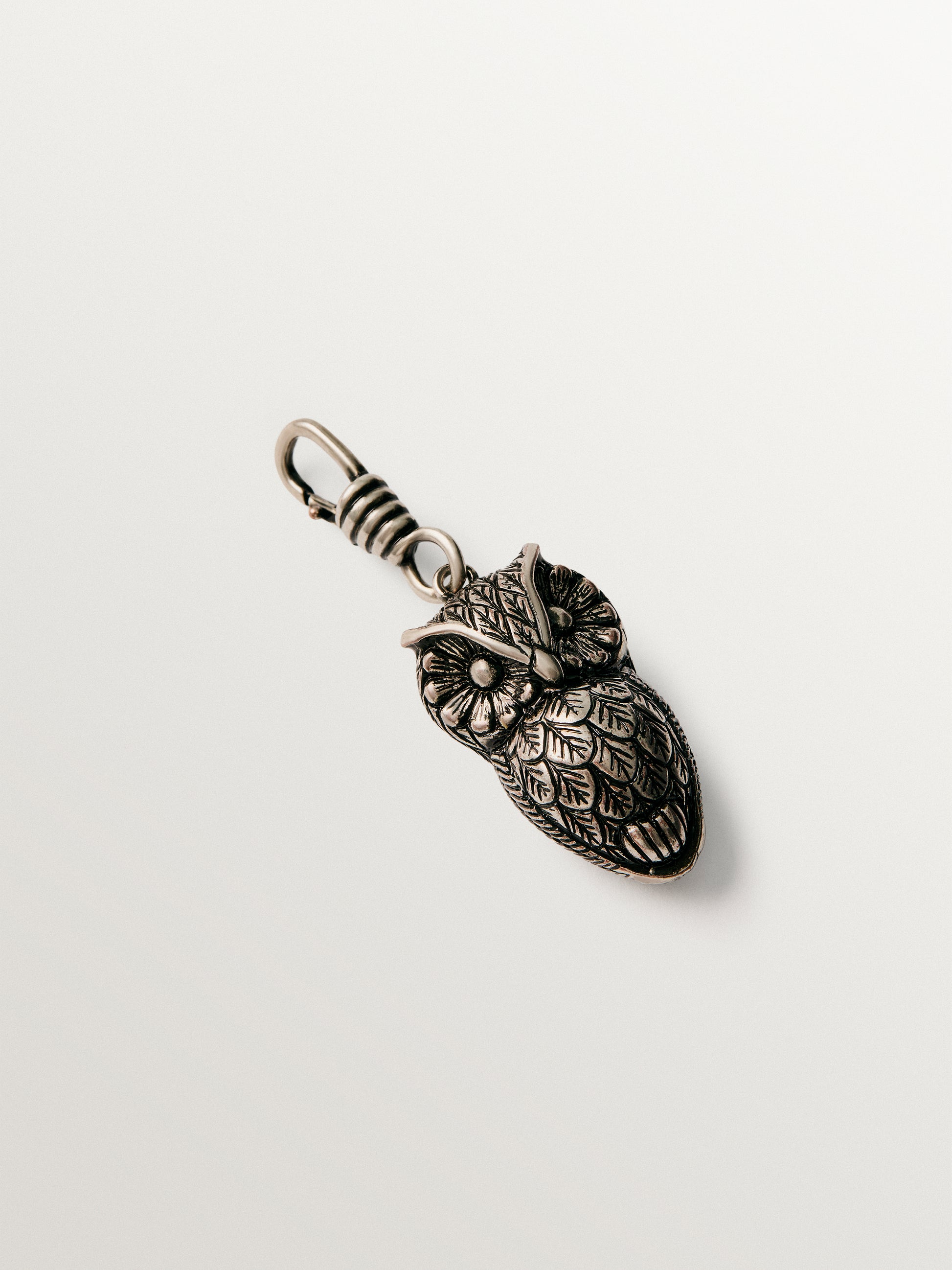 Charm con forma de búho