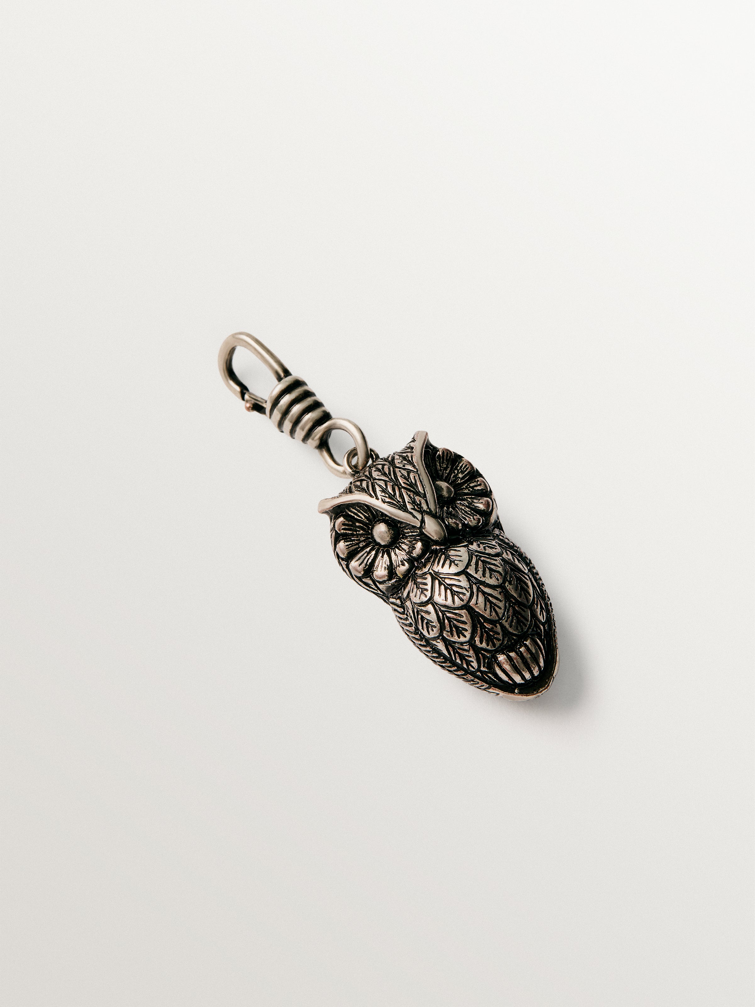 Charm con forma de búho
