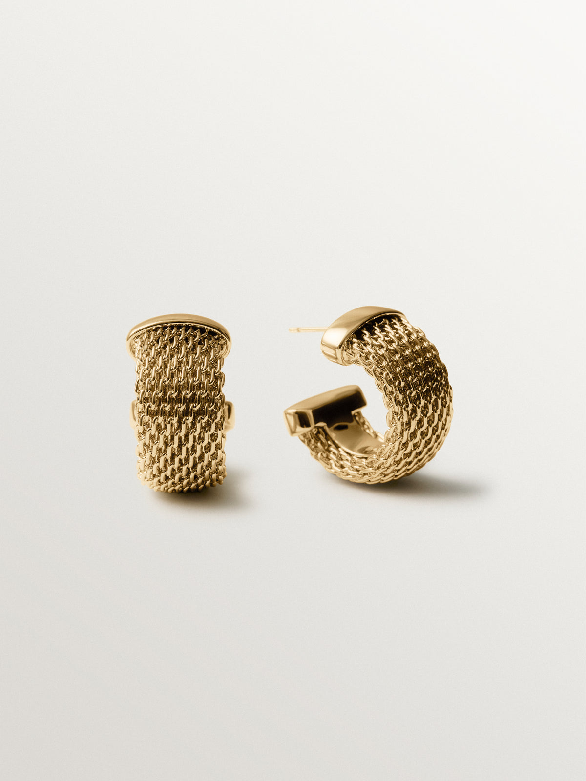 Pendientes de malla bañados en oro amarillo de 18K