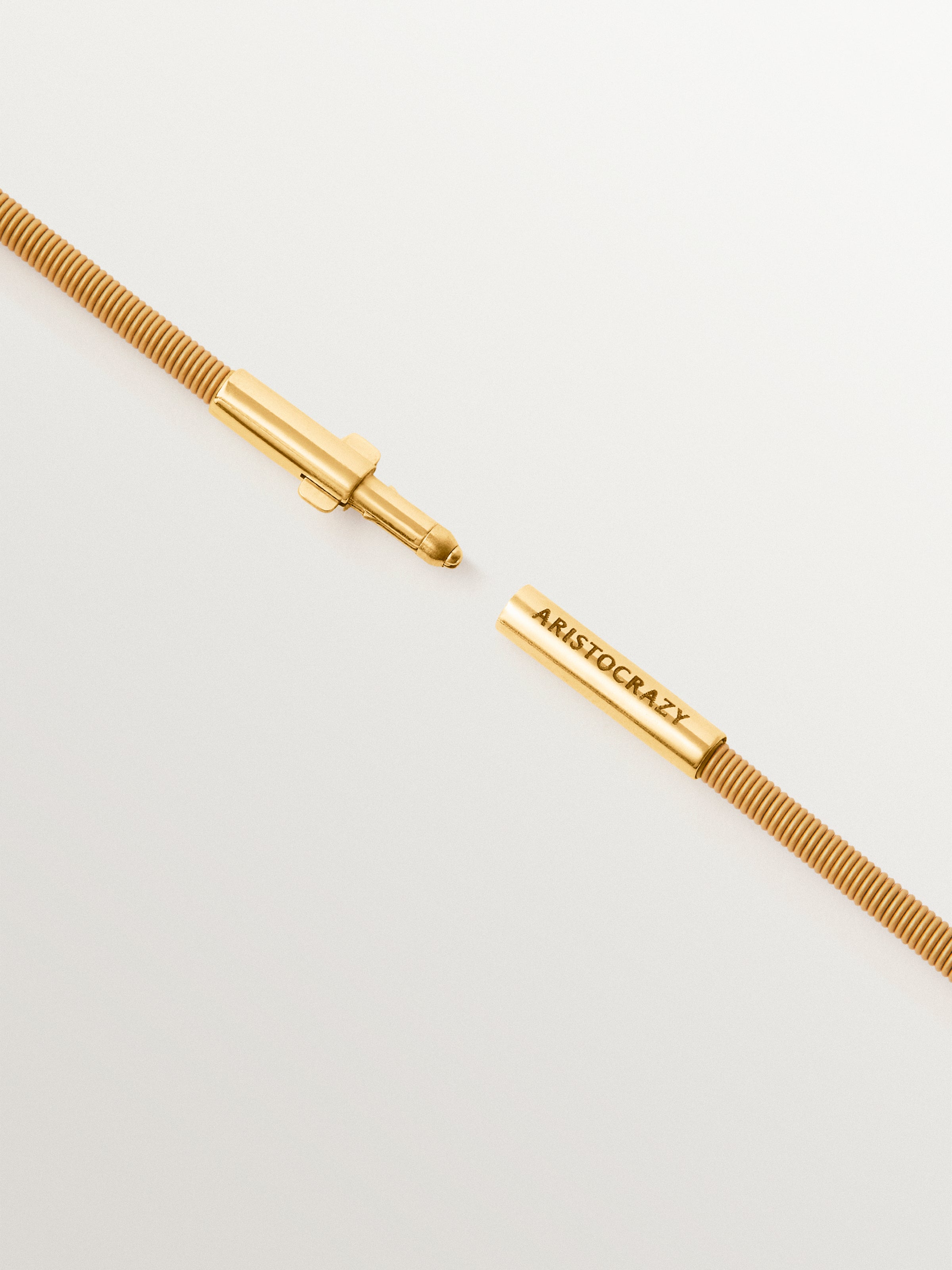 Cadena de acero inoxidable de 42cm bañada en oro amarillo de 18K