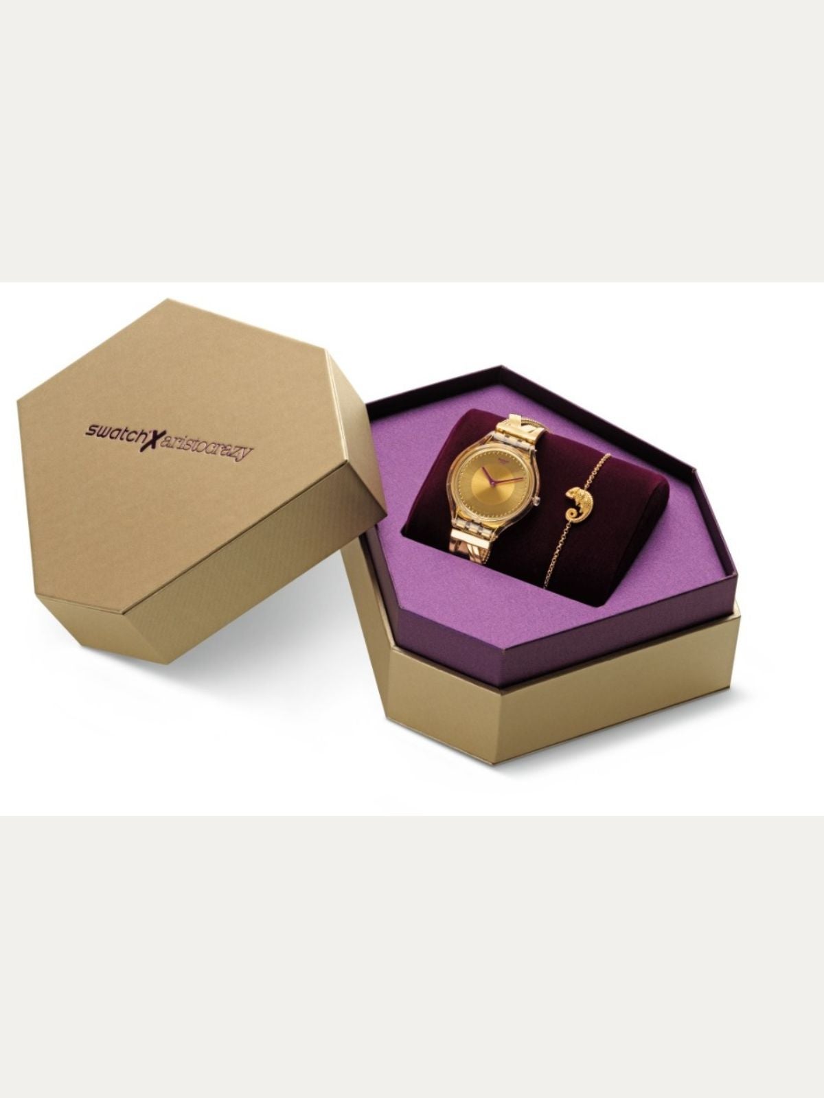 Reloj de camaleón con brazalete de plata bañada en oro de 18KT y caja de acero.