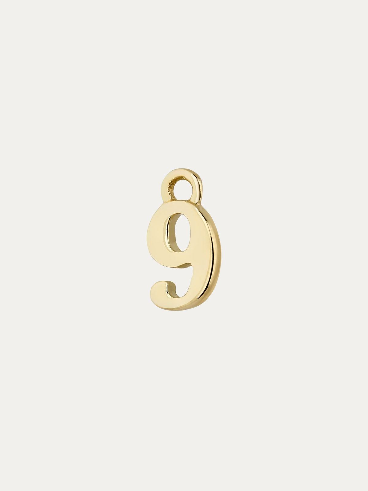 Charm de oro amarillo de 14K con número 9