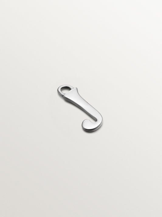 Charm de oro blanco de 14K con inicial J