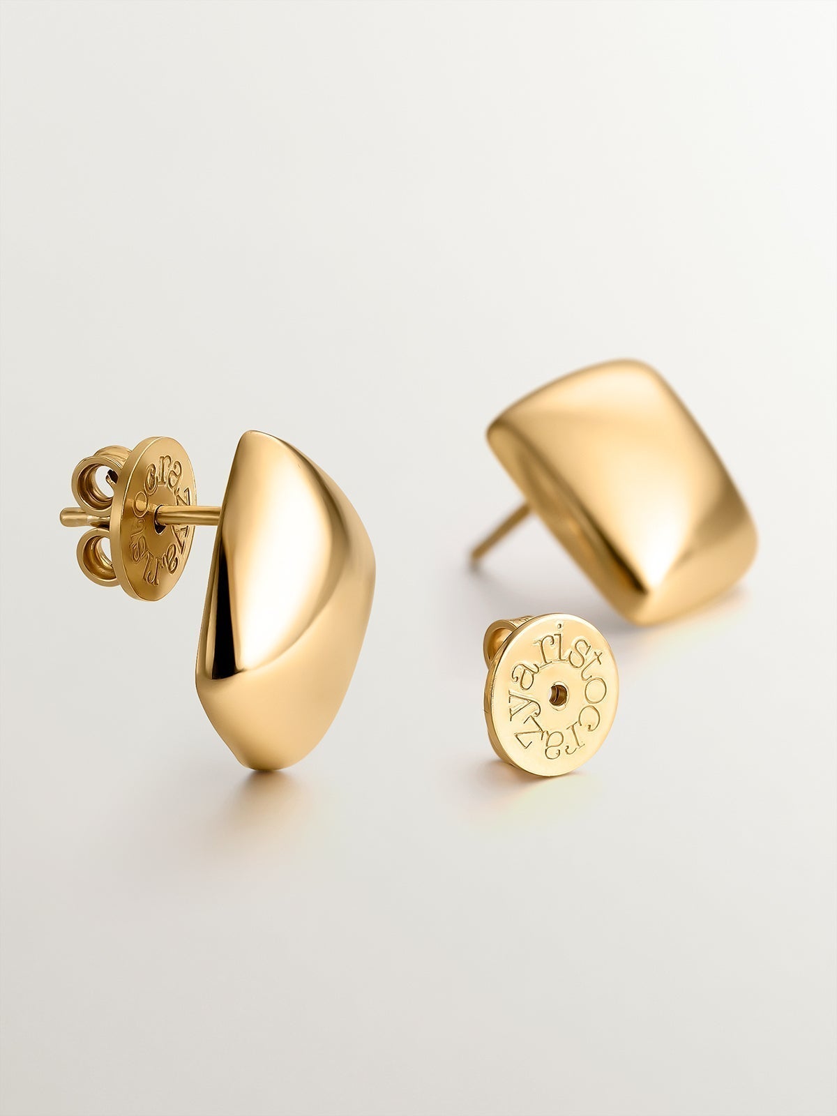 Presión para cierre estilo mariposa de plata 925 bañada en oro amarillo de 18K