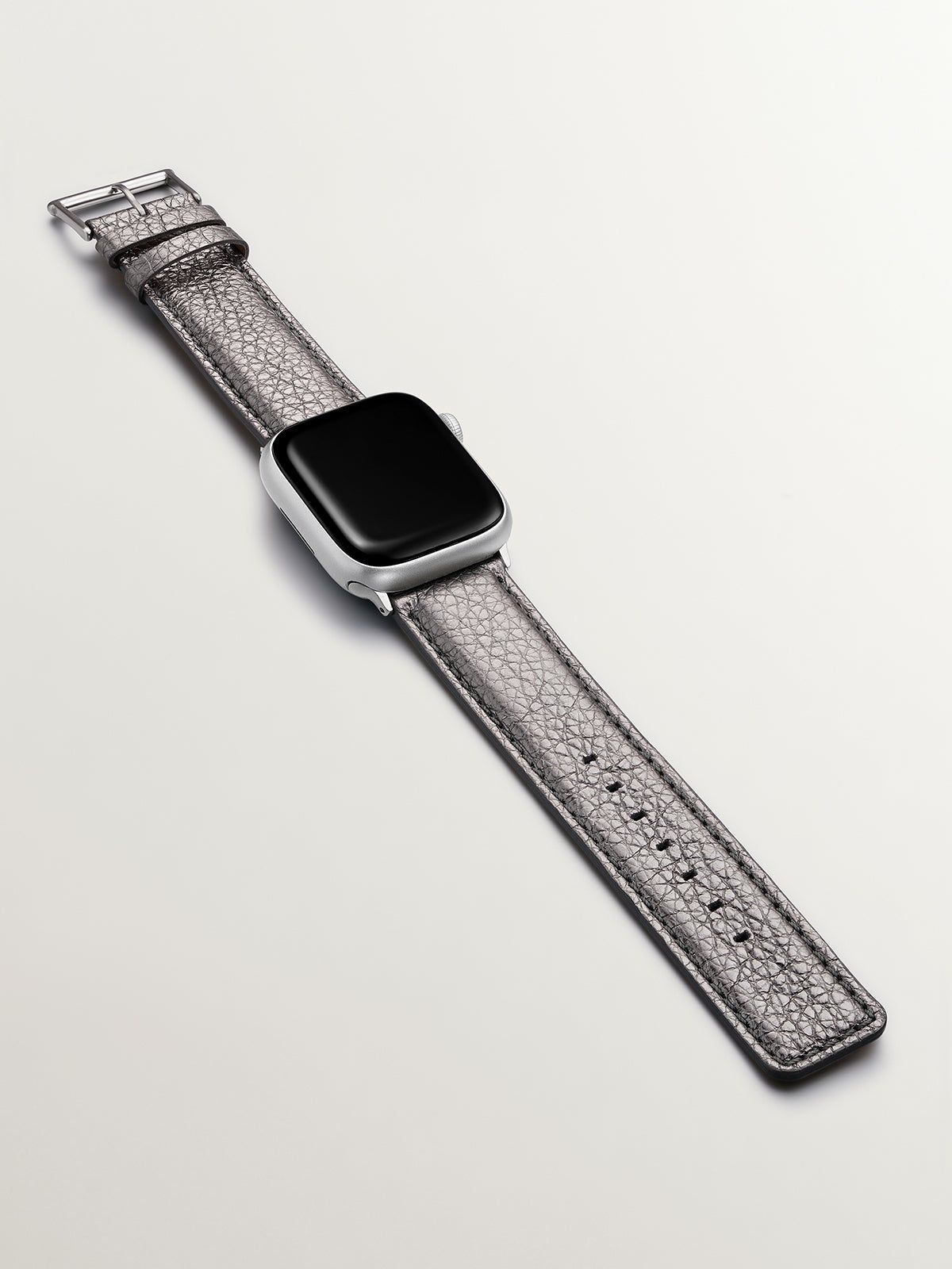 Correa para Apple Watch de cuero gris titanio con acabado de piel de búfalo