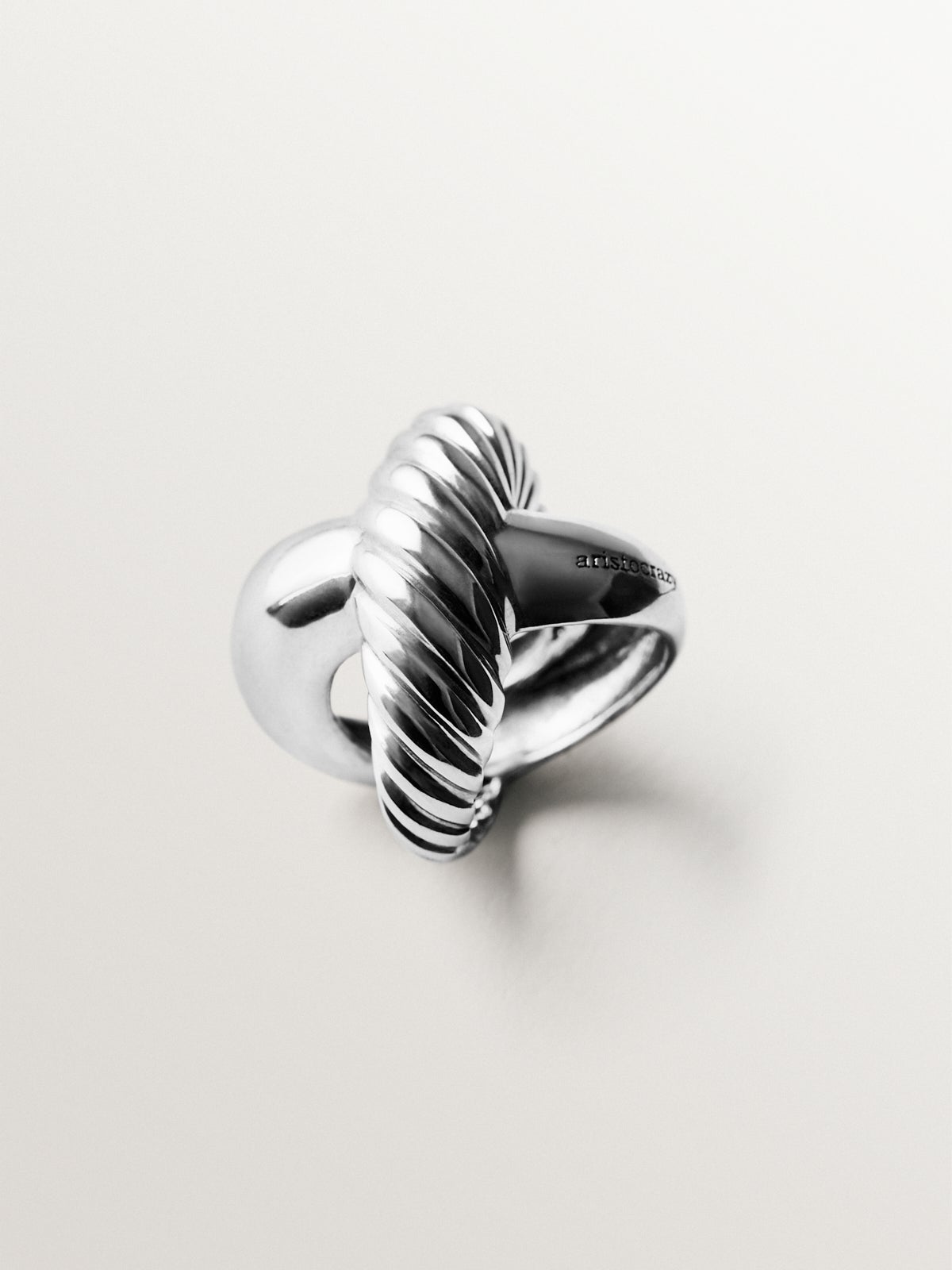 Anillo de cruz lisa y galón de plata