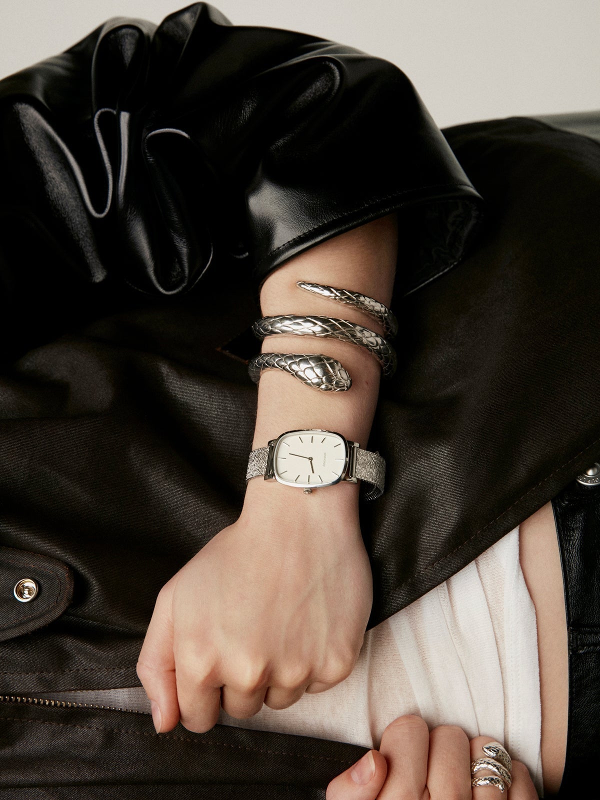 Pulsera rígida de plata 925 con forma de serpiente