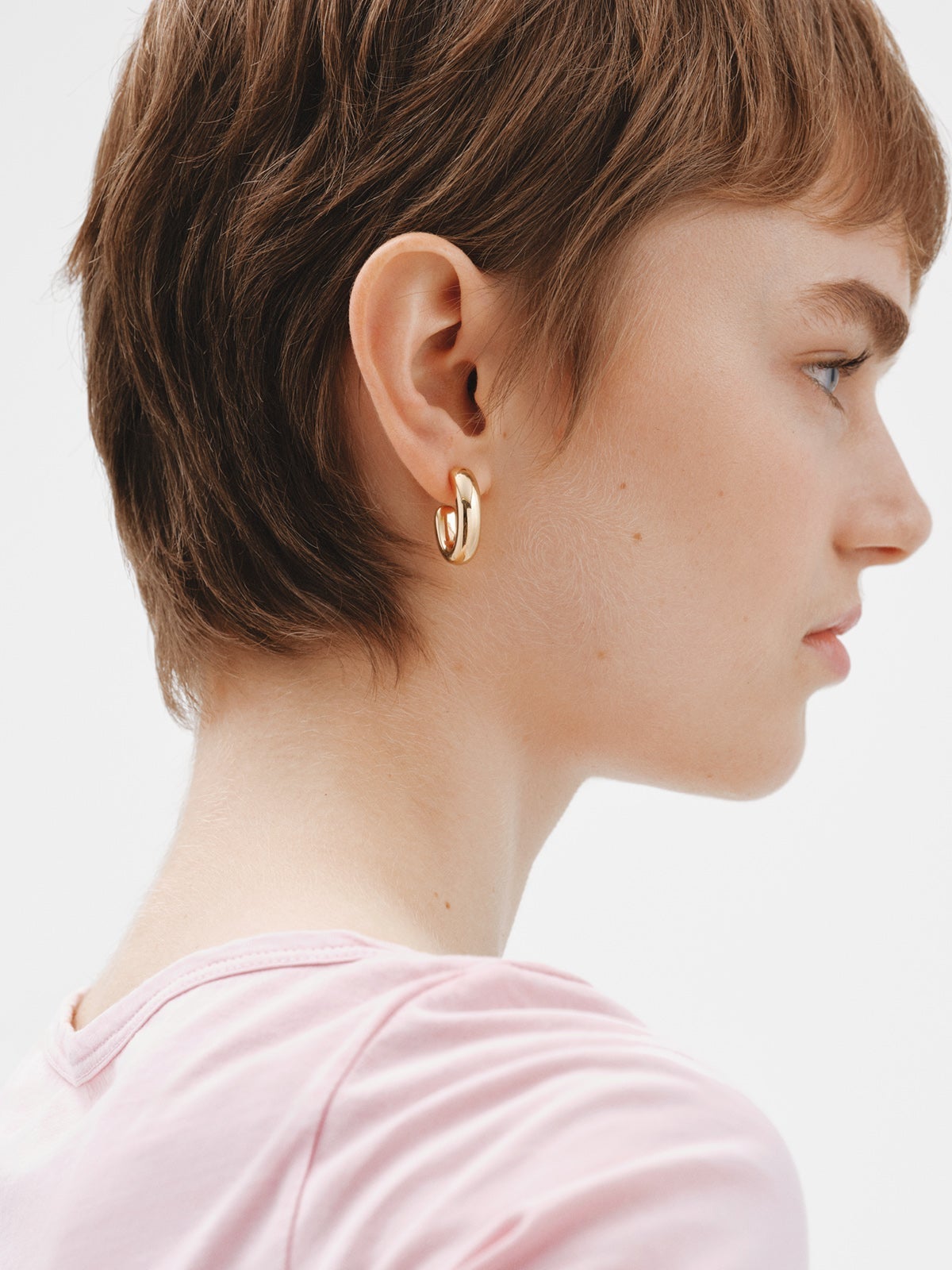 Pendientes de aro pequeños ovalados de plata 925 bañada en oro amarillo de 18K