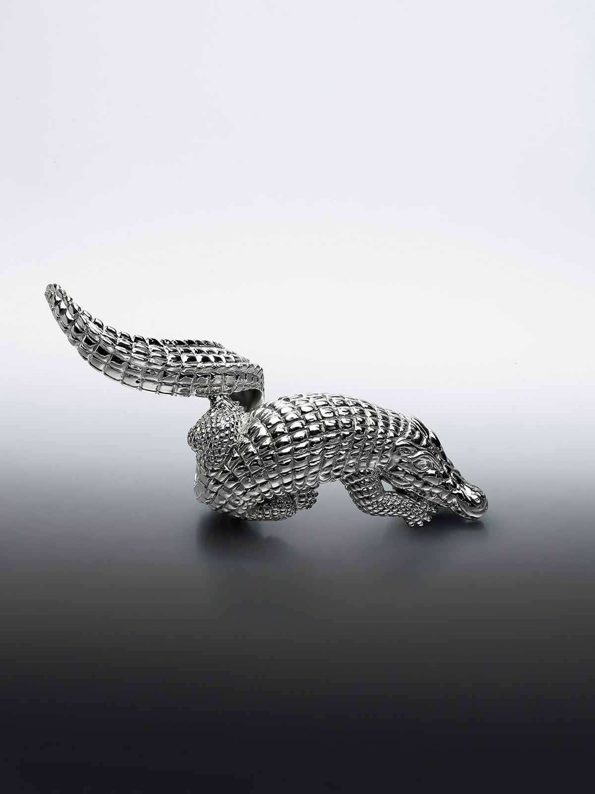 Anillo de plata 925 grande con forma de cocodrilo