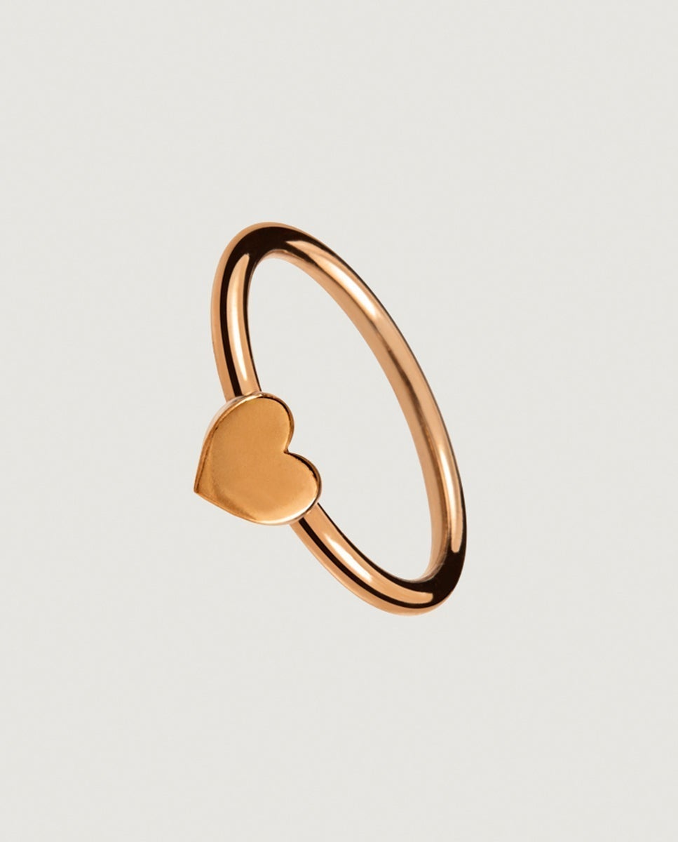 Anillo de plata bañada en oro rosa de 18K y forma de corazón
