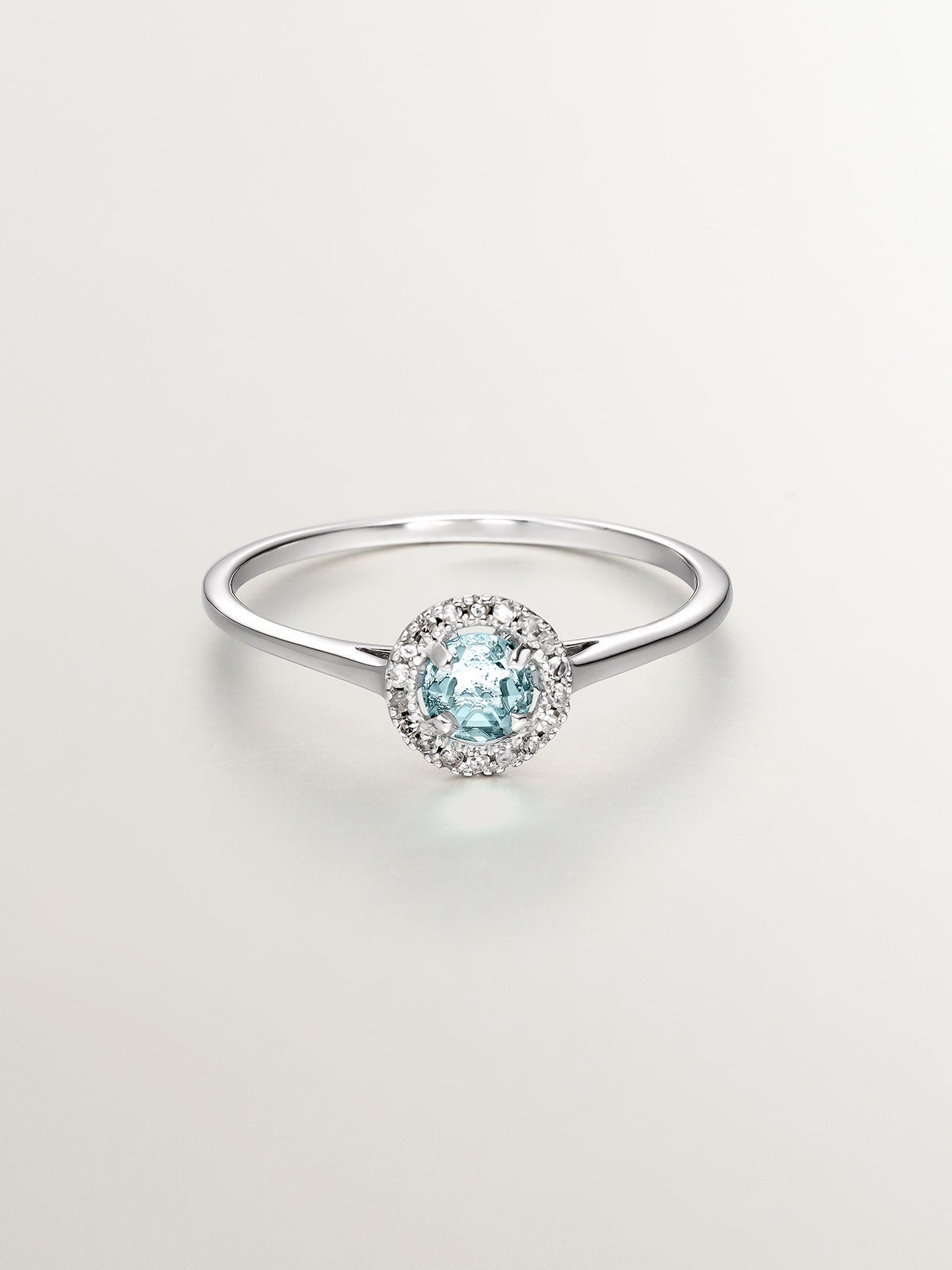 Anillo de plata 925 con topacio azul y diamantes