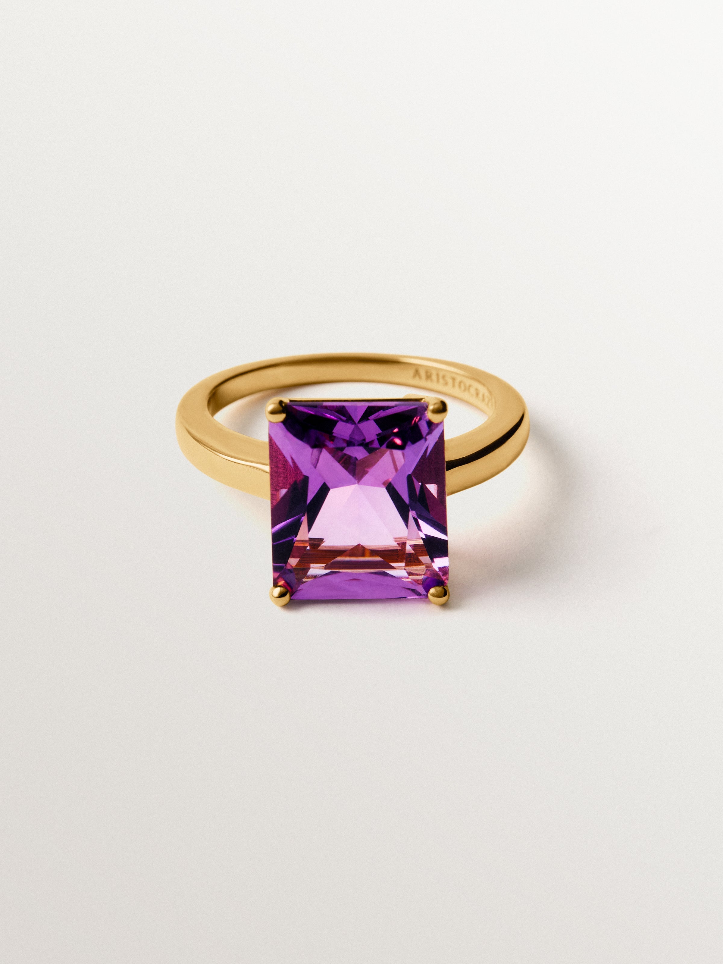 Anillo de plata 925 bañada en oro amarillo de 18K con amatista rosa