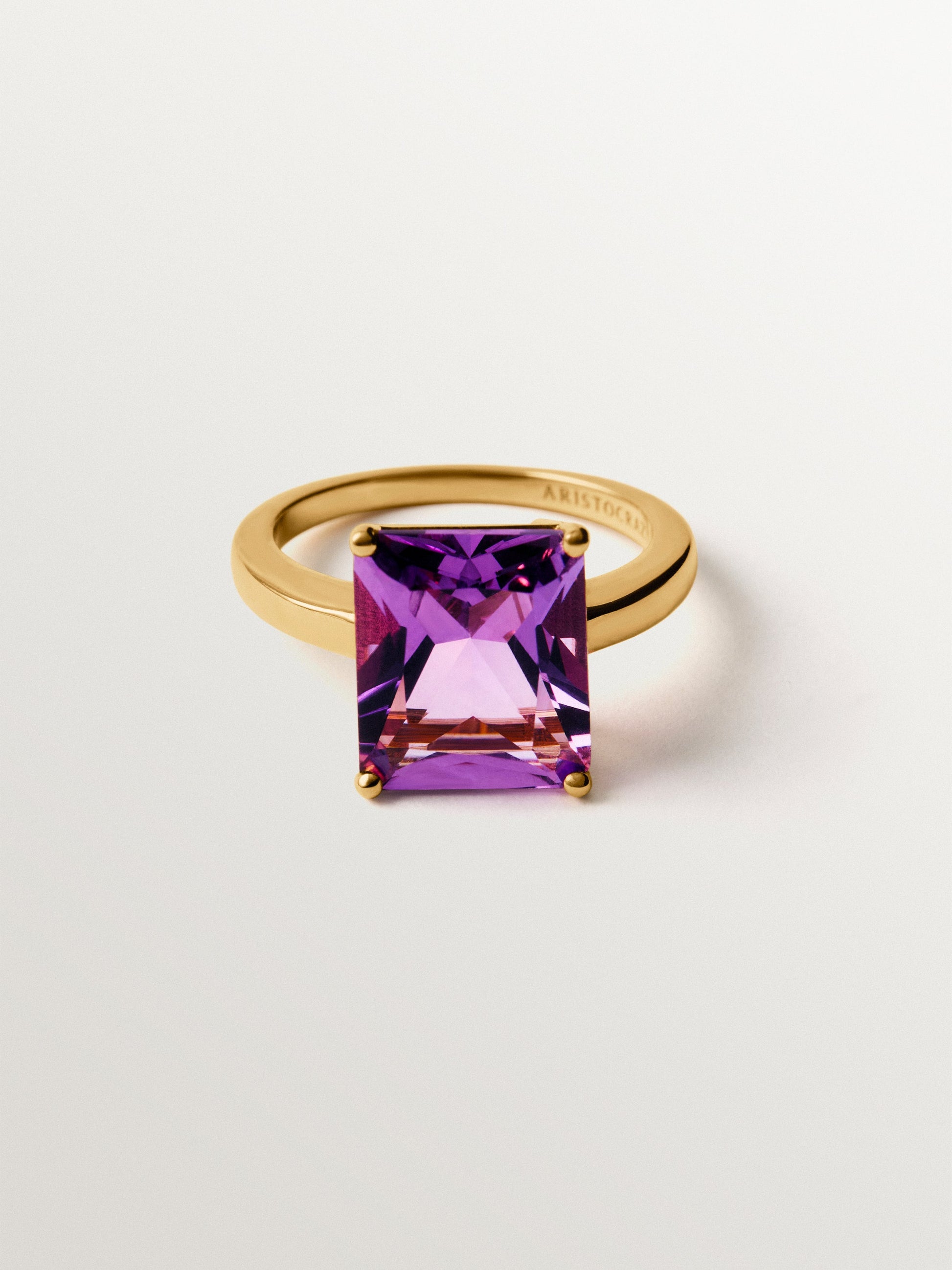 Anillo de plata 925 bañada en oro amarillo de 18K con amatista rosa