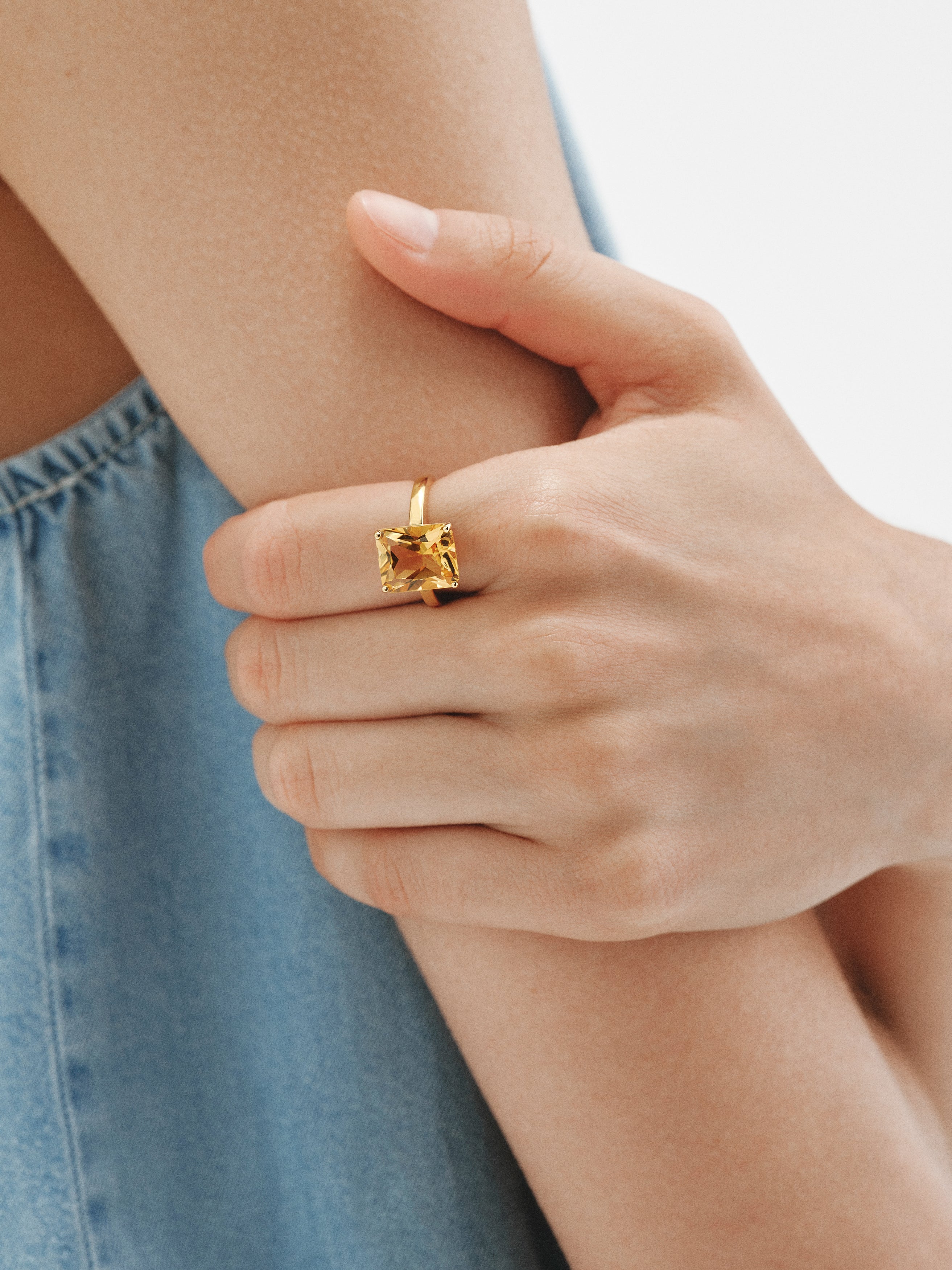 Anillo de plata 925 bañada en oro amarillo de 18K con citrino naranja