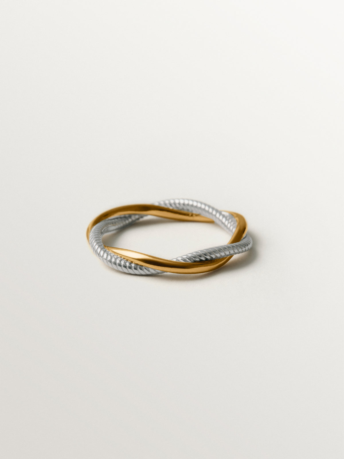 Anillo doble trenzado de plata 925 bañada en oro rosa de 18K