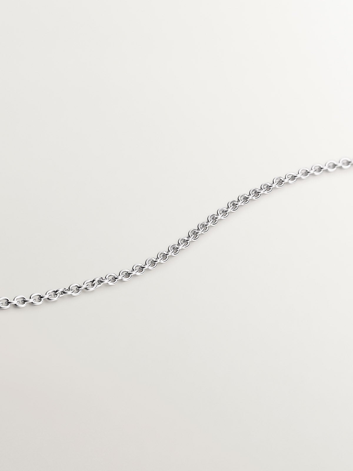Colgante de oro blanco de 18K con estrella de diamantes