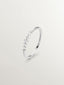 Anillo de oro blanco de 18K con diamantes en talla brillante