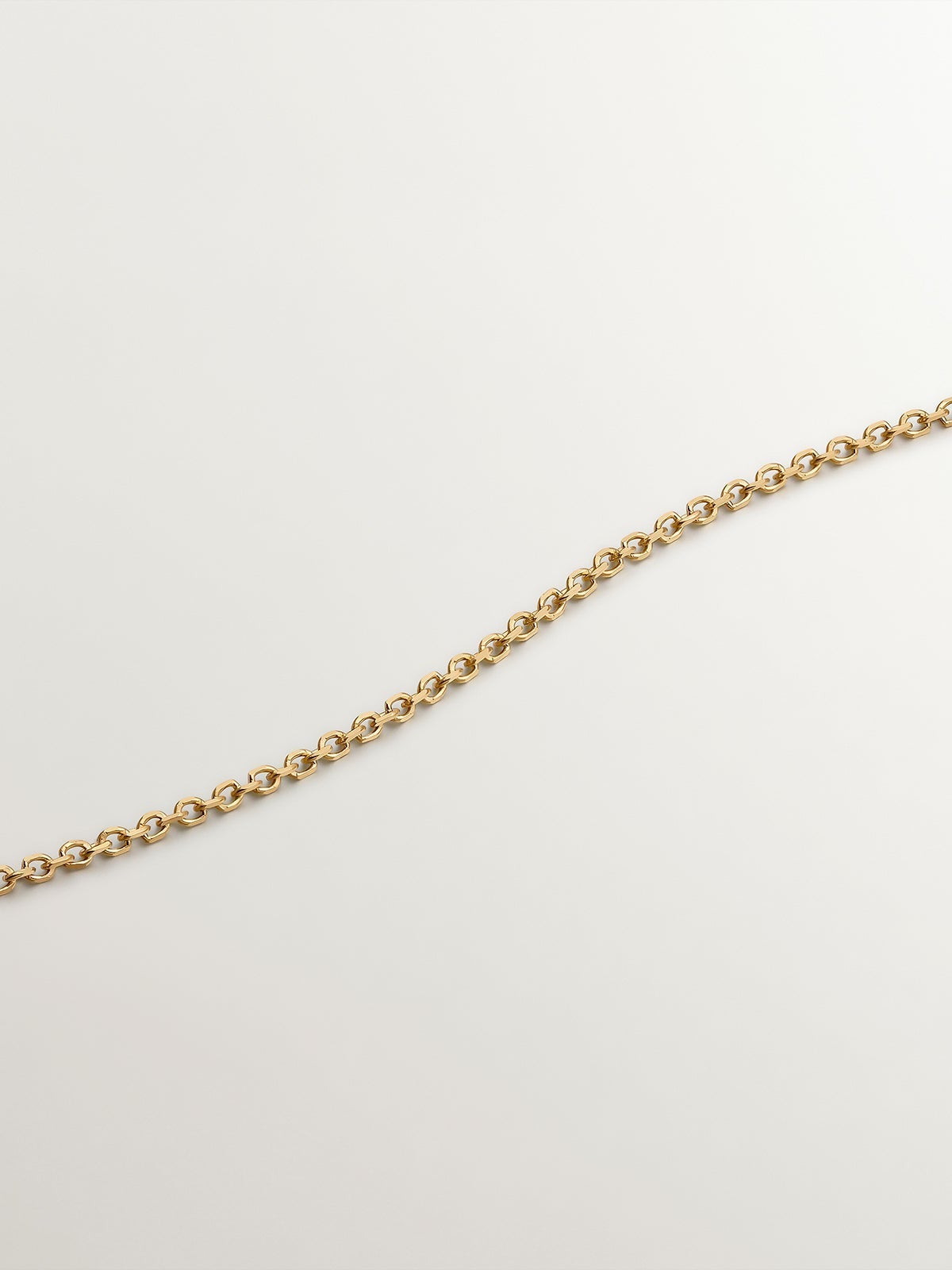 Colgante de oro amarillo de 18K con cruz de diamantes
