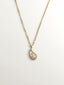 Colgante de oro amarillo de 18K con gota y diamantes en talla brillante